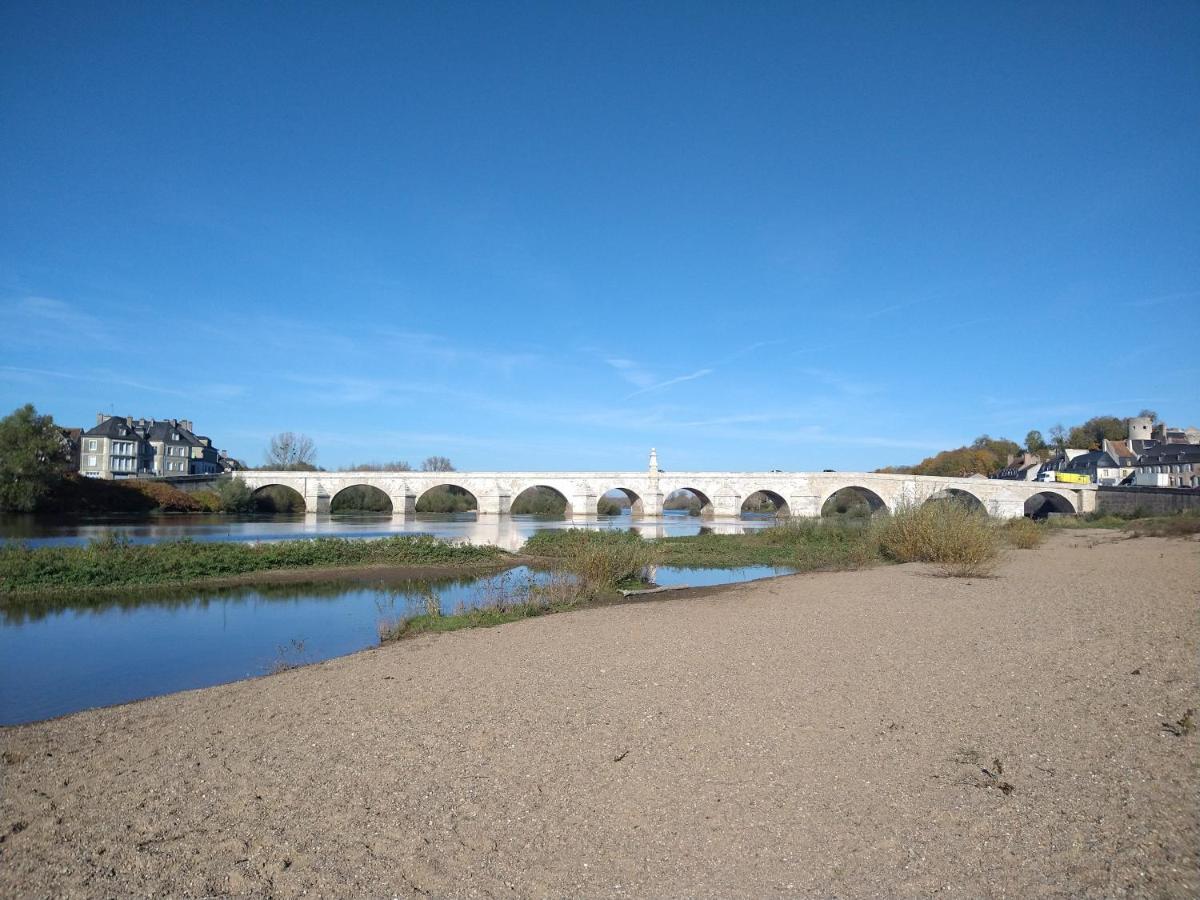 Le Passage Appartement La Charité-sur-Loire Buitenkant foto