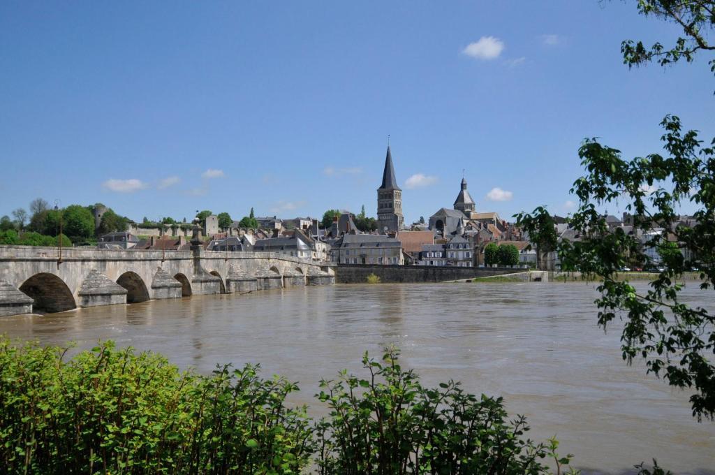 Le Passage Appartement La Charité-sur-Loire Kamer foto